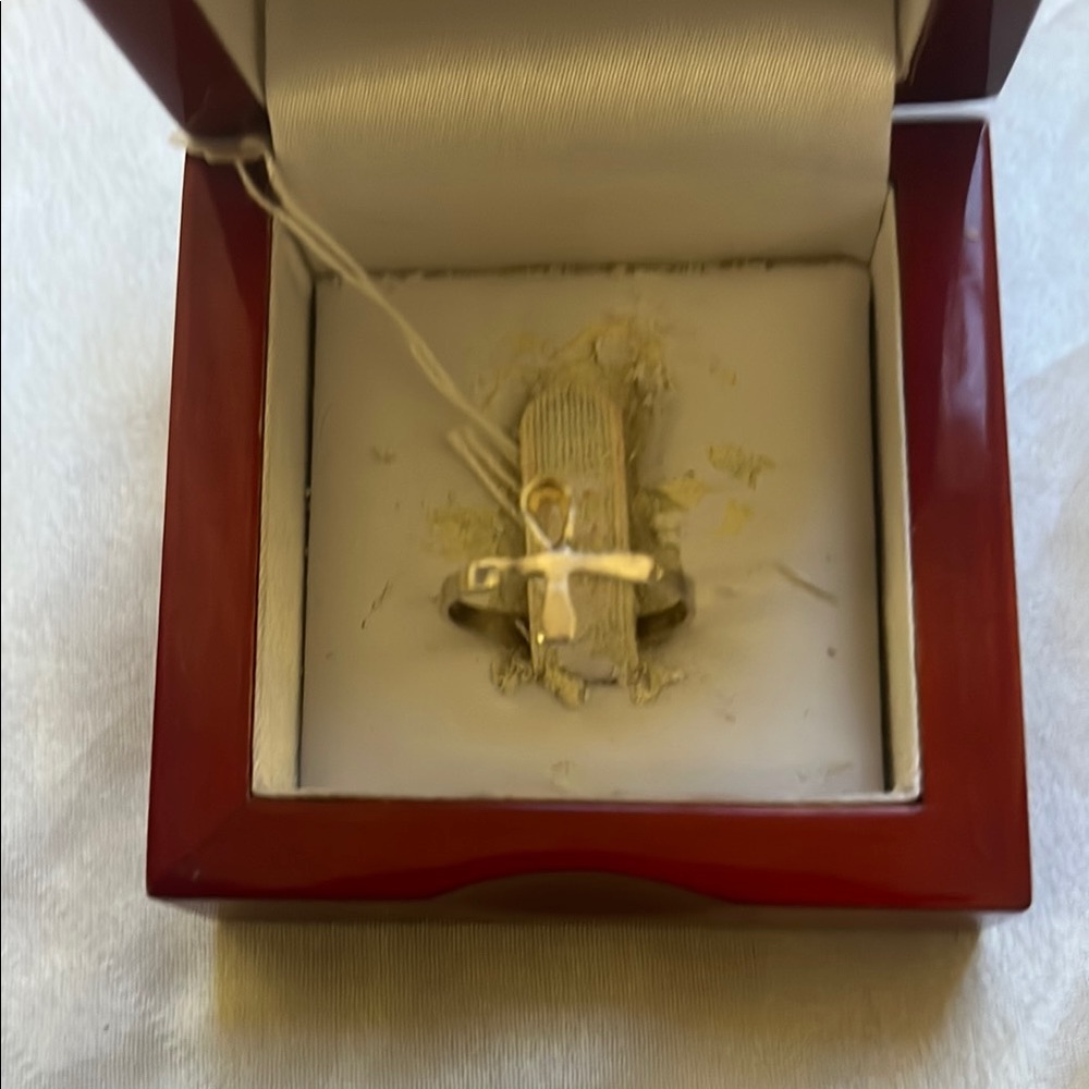 Stylish Gold Cross Ring